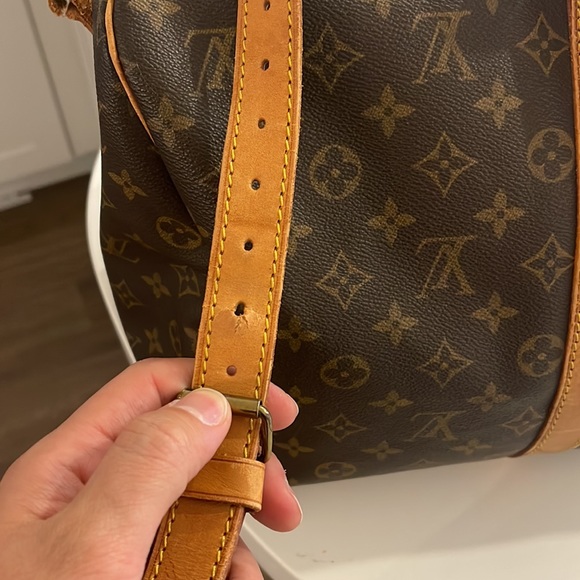Used Louis Vuitton keepall - Picture 4 of 9